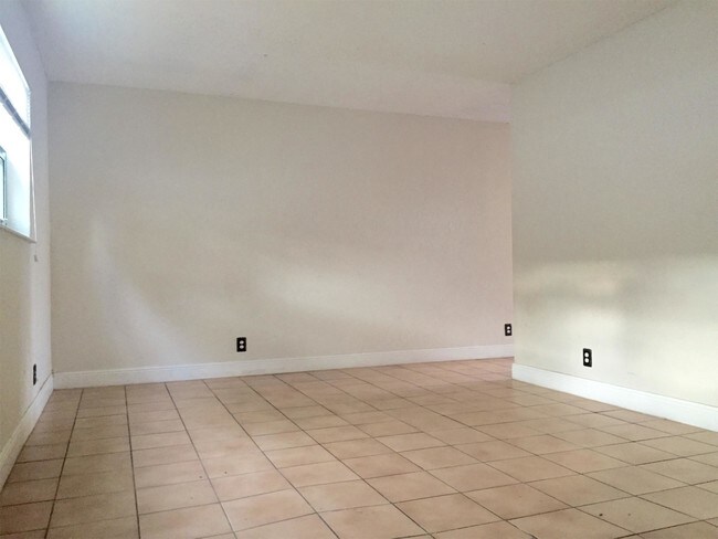 Foto del edificio - 4061 N Dixie Hwy