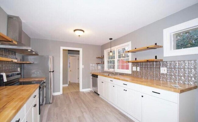 Foto del edificio - 212 N Eastern St