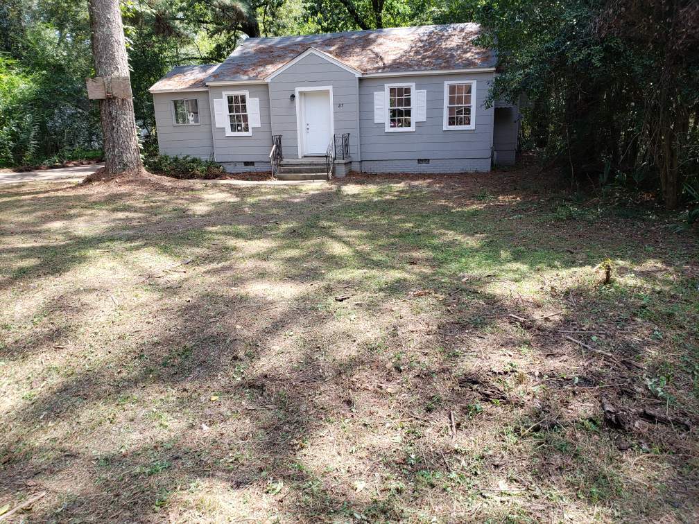 Primary Photo - 217 S Sunset Terrace