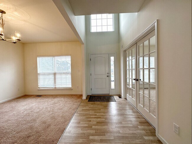 Foto del edificio - 4 bed 2 Bath Home in Parkway West