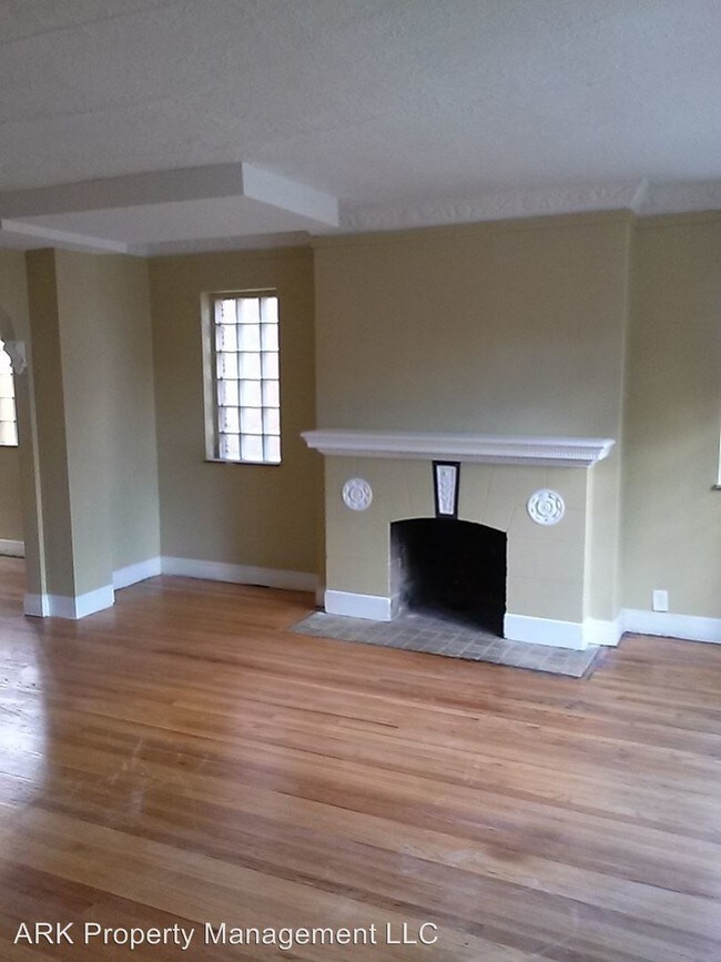 Building Photo - 4 br, 2.5 bath House - 17371 Pennington