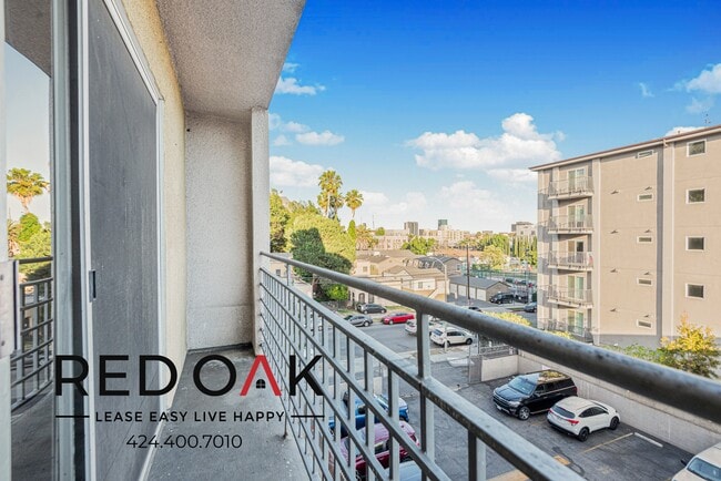 Building Photo - 6700 Franklin Pl