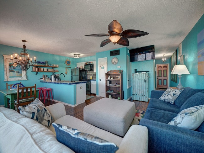 Building Photo - 15209 Leeward Dr