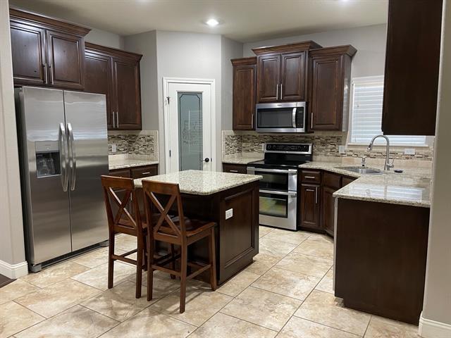 Foto del edificio - 702 Swift Water Dr