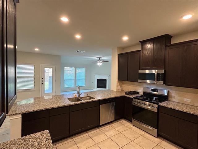 Foto del edificio - 5848 Melville Ln