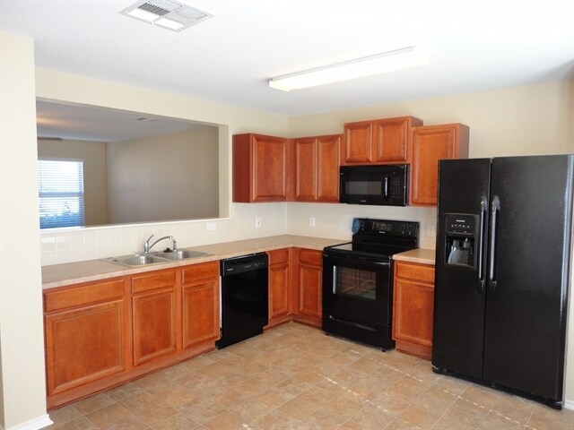 Foto del edificio - 115 Karrie Dr