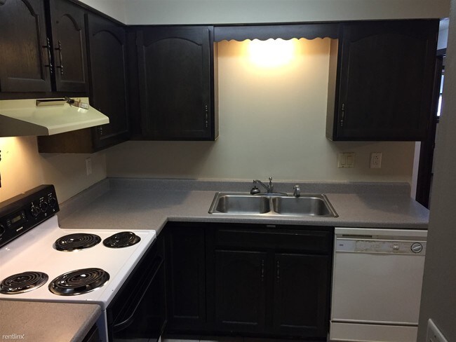 Building Photo - 2 br, 1 bath 4plex - 3405 E 28th St 2