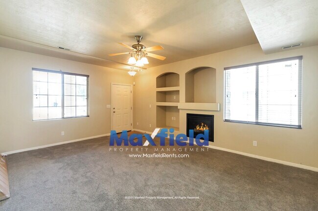 Building Photo - Springville 3BD 2.5 BA 2 GAR - Storage Shed and Fenced Yard
