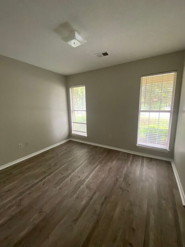 Foto del edificio - 3525 Cornwall Cove