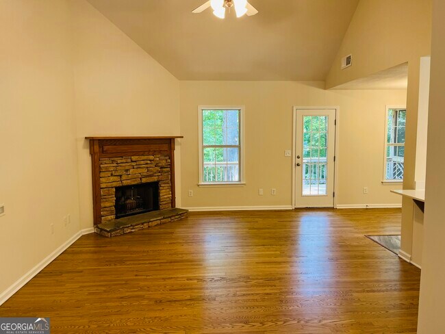 Building Photo - 7250 Serenity Pl
