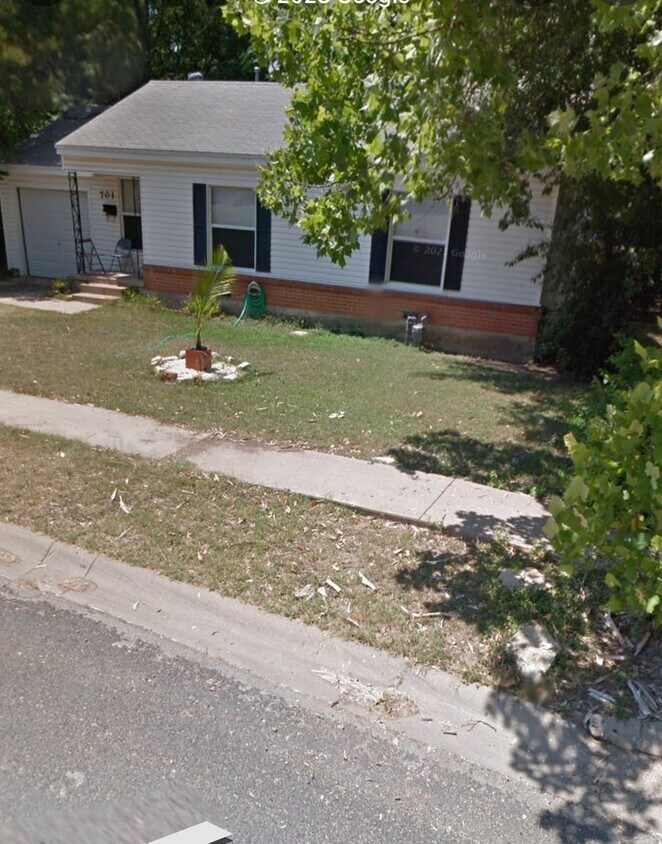 Primary Photo - 2 bedroom home