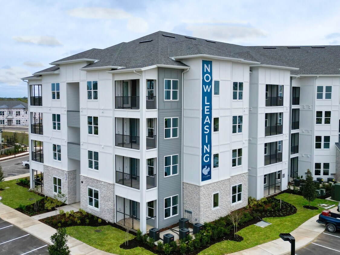 Aston Park Apartments in Davenport, FL