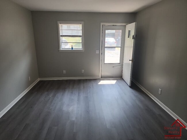 Foto del edificio - 114 E 17th St