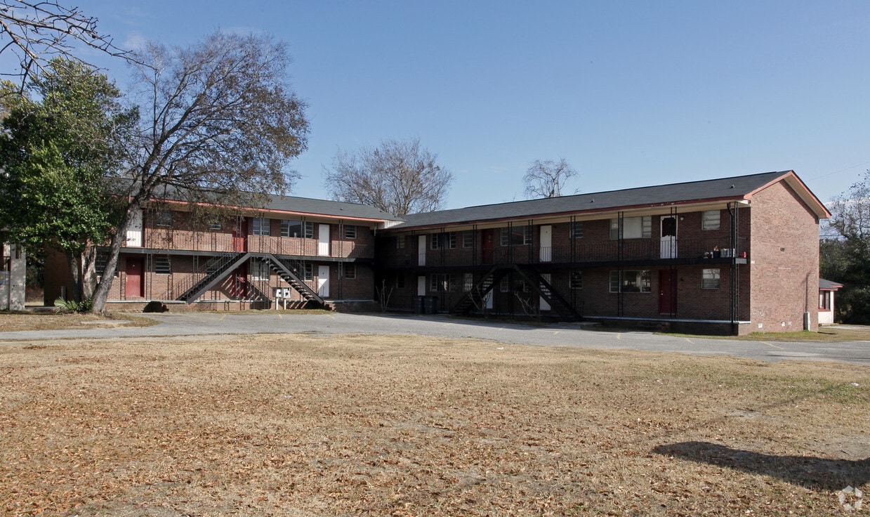 3028 N Carolina Ave, North Charleston, SC 29405 Apartments in North
