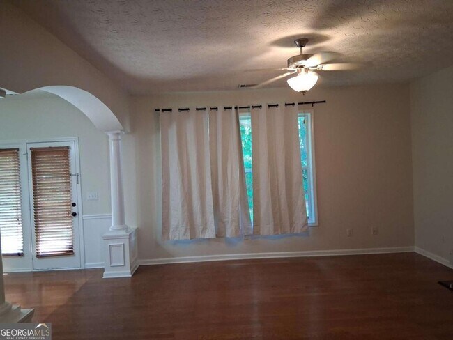 Foto del edificio - 7068 Littlebrook Way