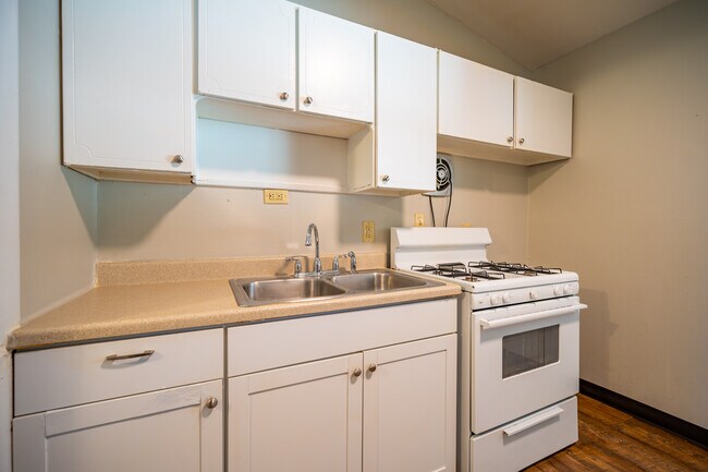 Foto del edificio - 467 Julien Ave