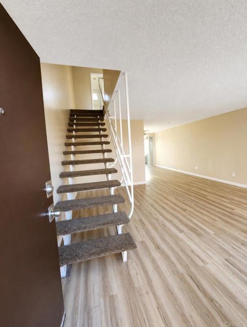 Foto del edificio - 3044 E 16th St