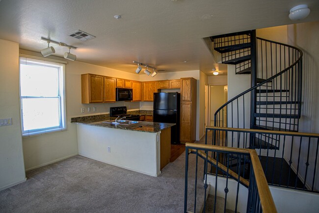 Foto del edificio - Comfort with Resort-Style Living 2BED/2BAT...