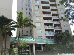 Building Photo - 215 N King St