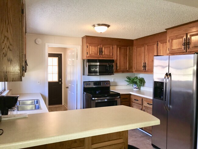 Foto del edificio - 3 Bedroom/2 Bathroom Home