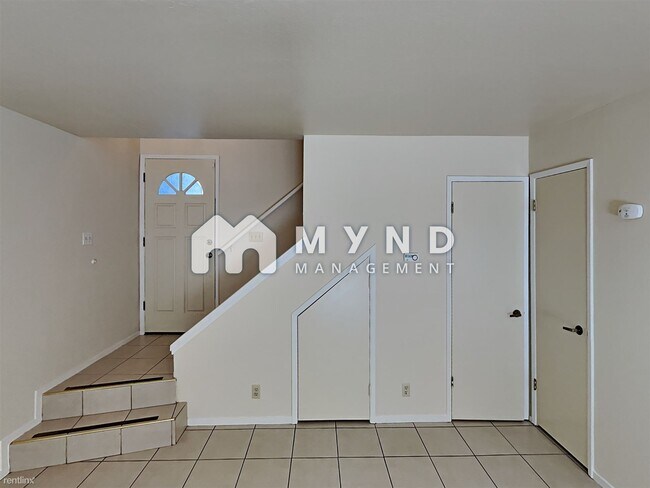 Building Photo - 3 br, 2.5 bath Townhome - 1158 Illiad Ct