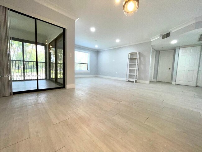 Building Photo - 4079 Carambola Cir N