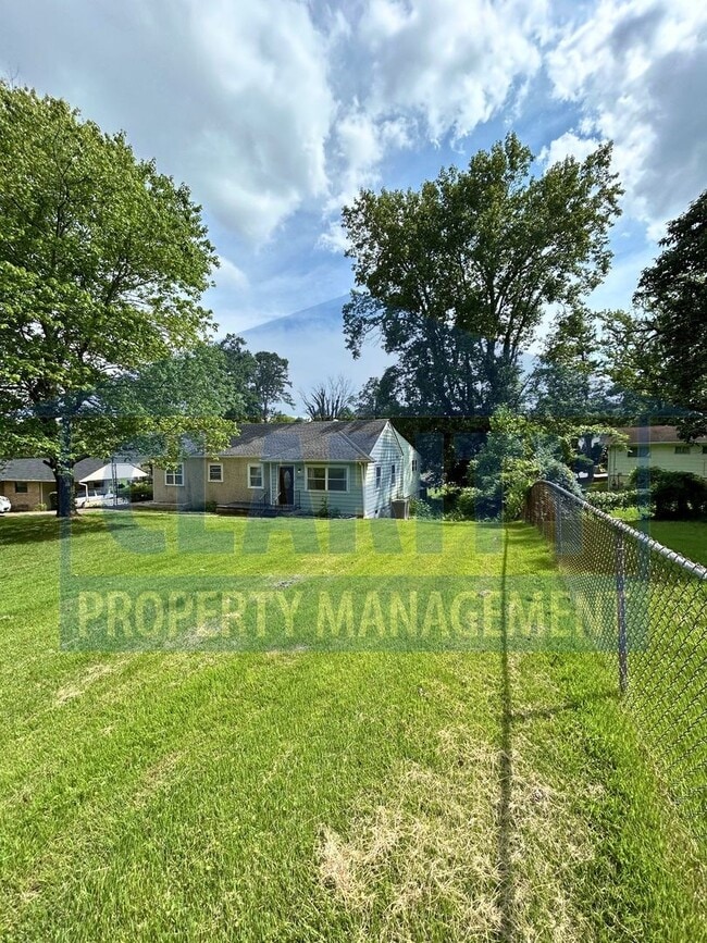 Photo - Three bedroom home in Chattanooga!