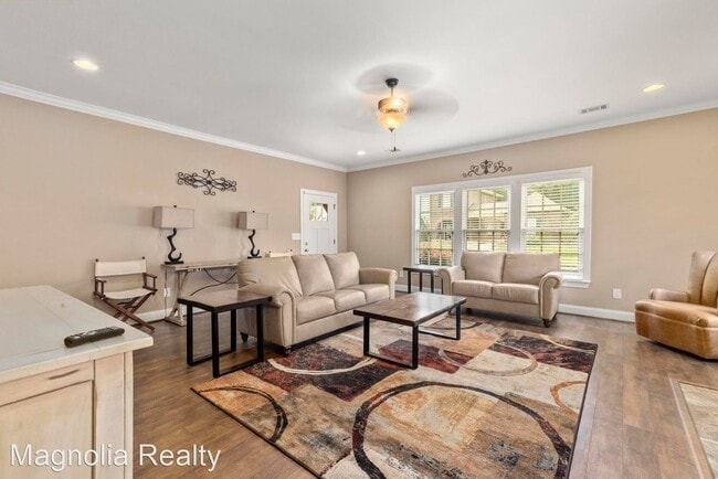 Building Photo - 3 br, 2 bath House - 1263 Southridge Ct