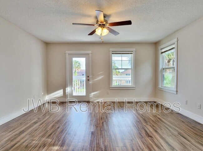 Foto del edificio - 834 4th Ave S