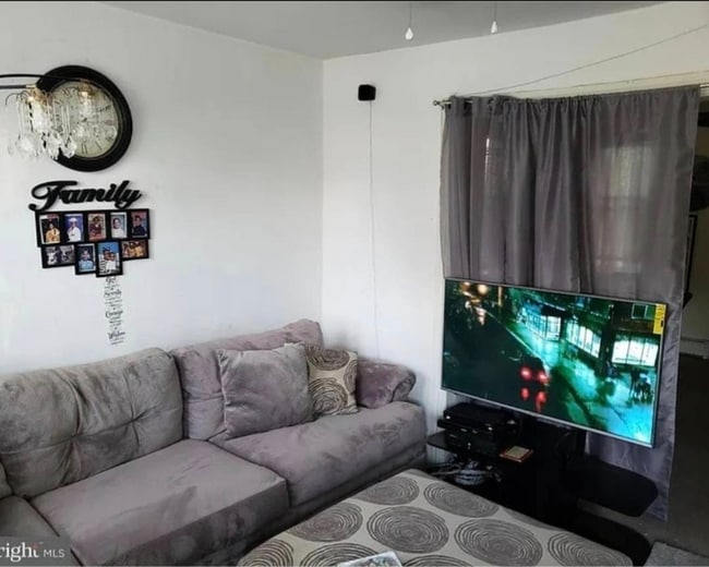 Building Photo - 226 Guilford St