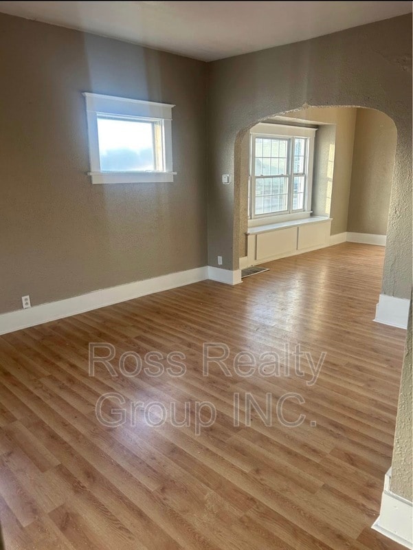 Building Photo - 1403 Navarre Ave