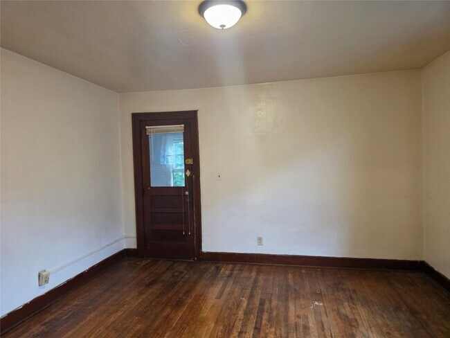 Foto del edificio - 311 Oak Hill Ave