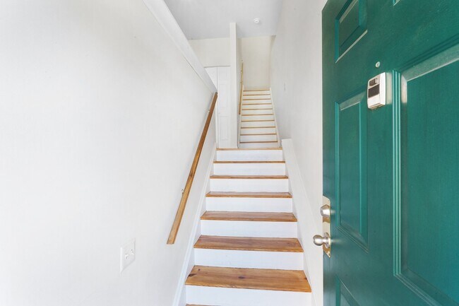 Foto del edificio - 92 E Blackwell St