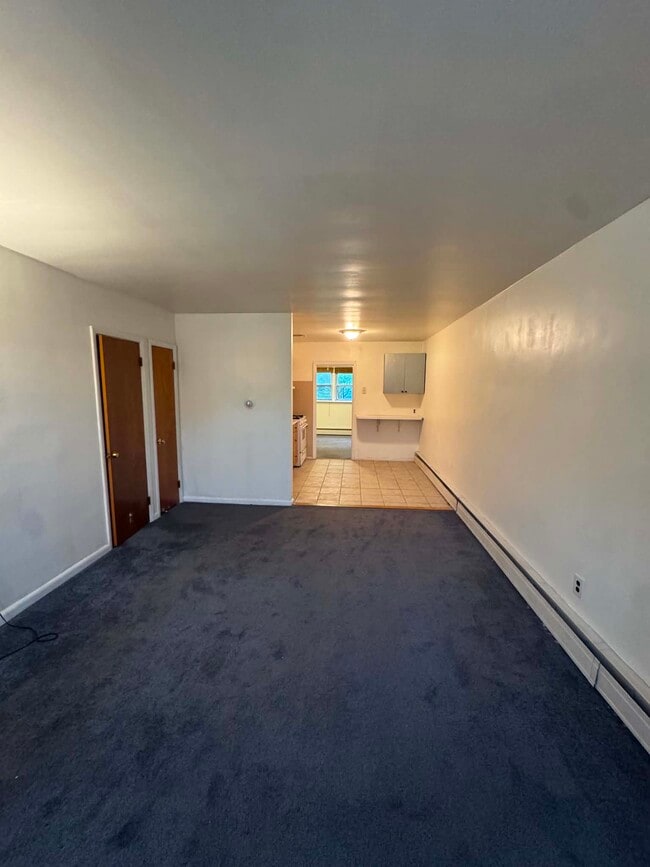 living rm - 4994 Miriam Rd