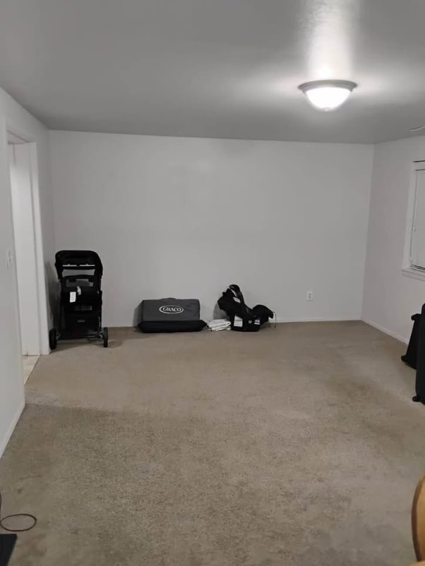 Building Photo - 230 E Center St