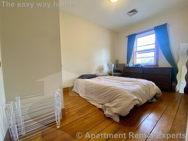 Foto del edificio - 349 Columbia St