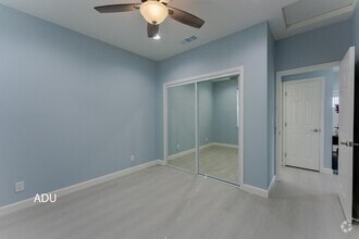 Building Photo - 462 Madison Dr
