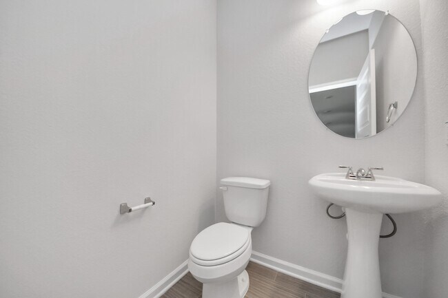 Building Photo - 2715 Crested Creek Ln.