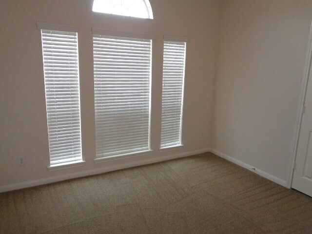 Building Photo - 19323 Palmoral Dr