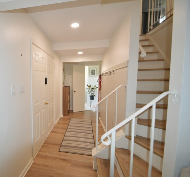 Entry way - 3337 Ladino Ct