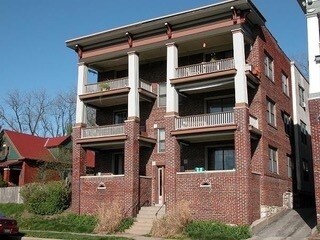 Foto principal - 4031 Kenwood Ave