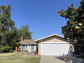 Building Photo - 8580 Club House Dr
