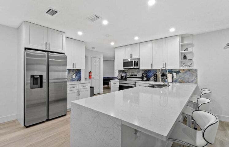 Foto principal - 4421 NW 2nd Ct
