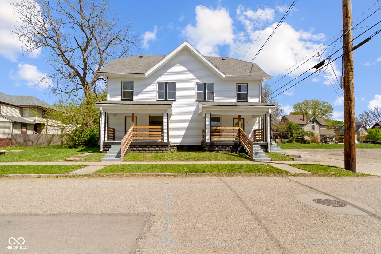 Foto principal - 718 E 27th St
