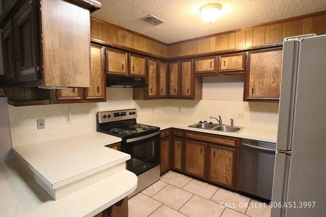 Building Photo - 3426 70th Dr