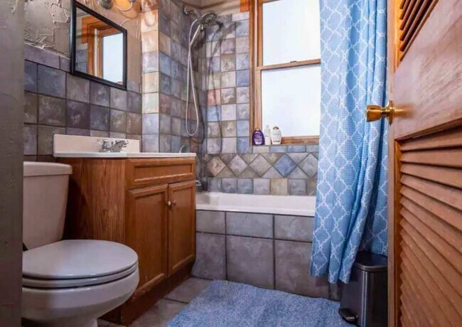 Foto del edificio - 1235 Highland St