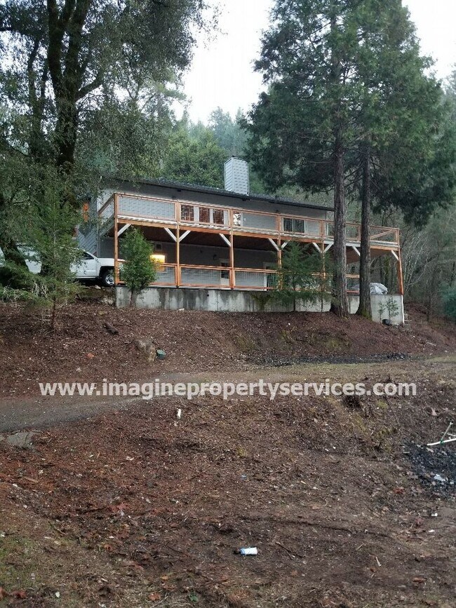 Foto del edificio - 2021 Camp Nauvoo Rd