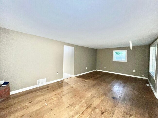 Foto del edificio - Move in ready!