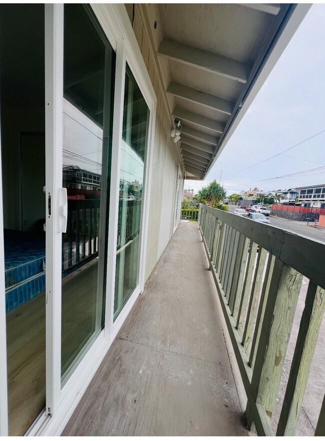 Building Photo - 74-5054 Kealapua St
