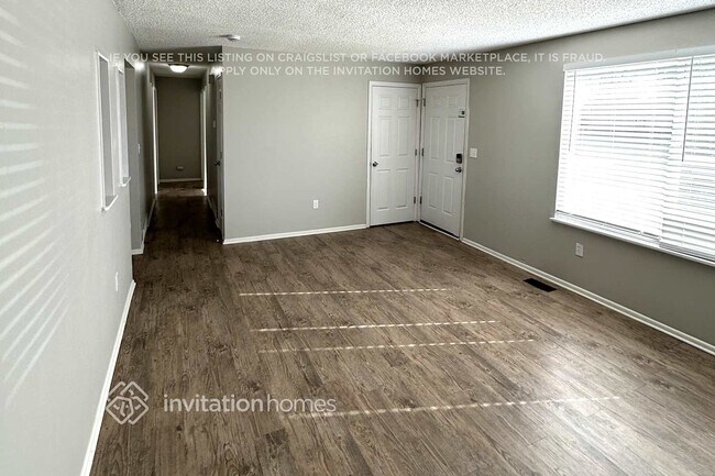 Foto del edificio - 15735 E Brown Ave